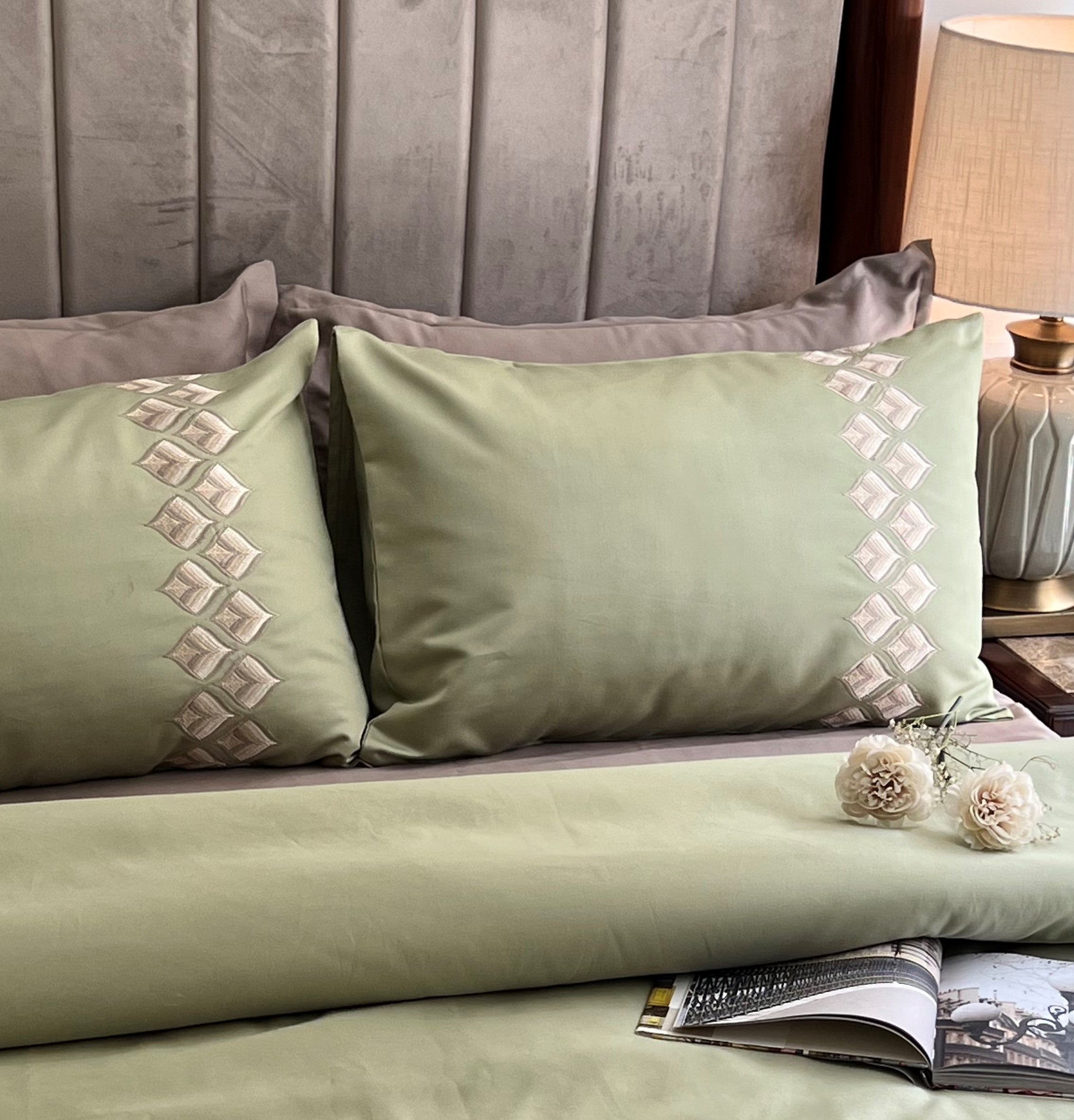 Leaflet Lime Green 1000TC Cotton Rich Syona Bedsheet Set (5 pc Set)