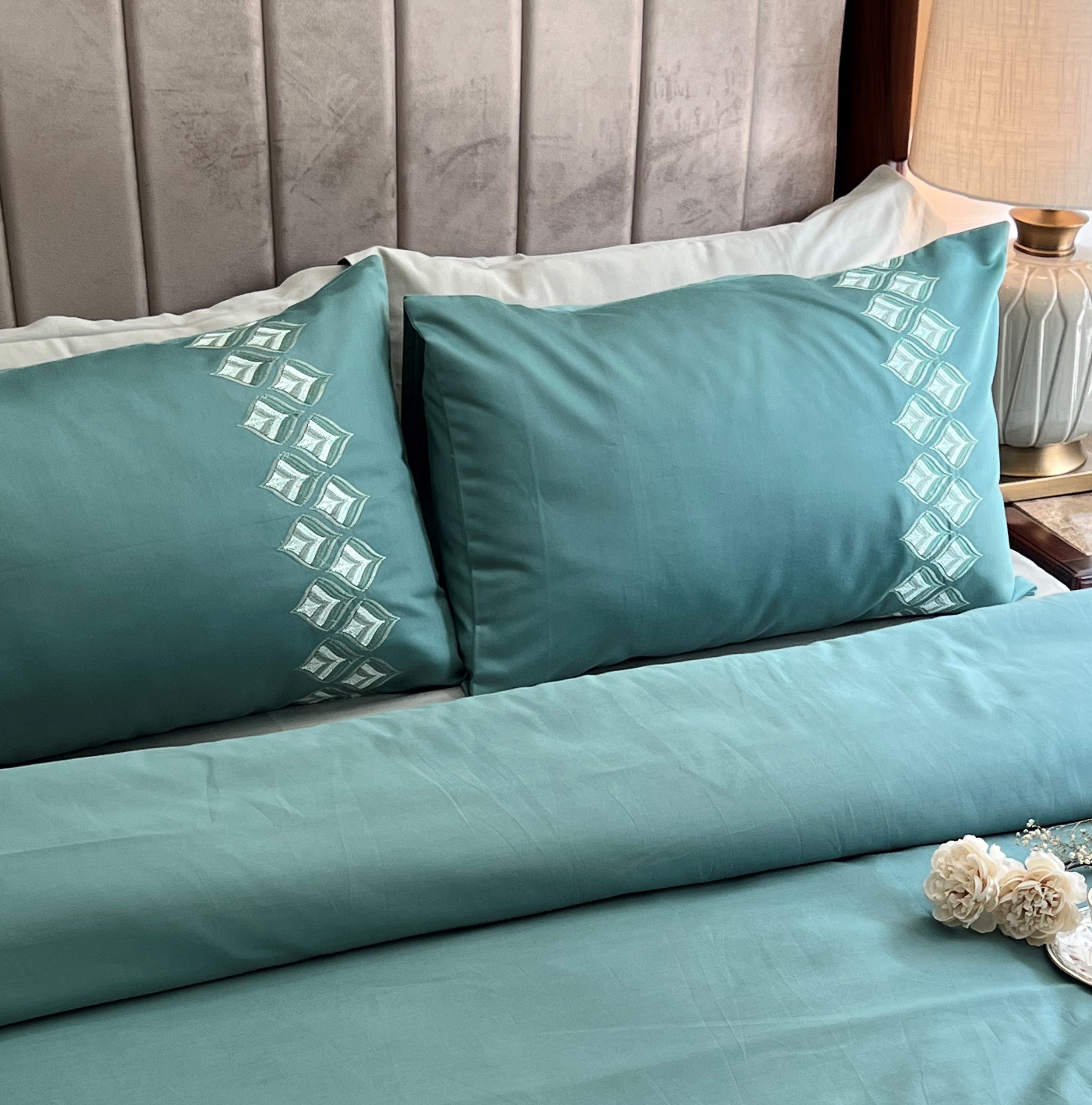 1000TC Cotton Rich Leaflet Turquoise Syona Bedsheet Set