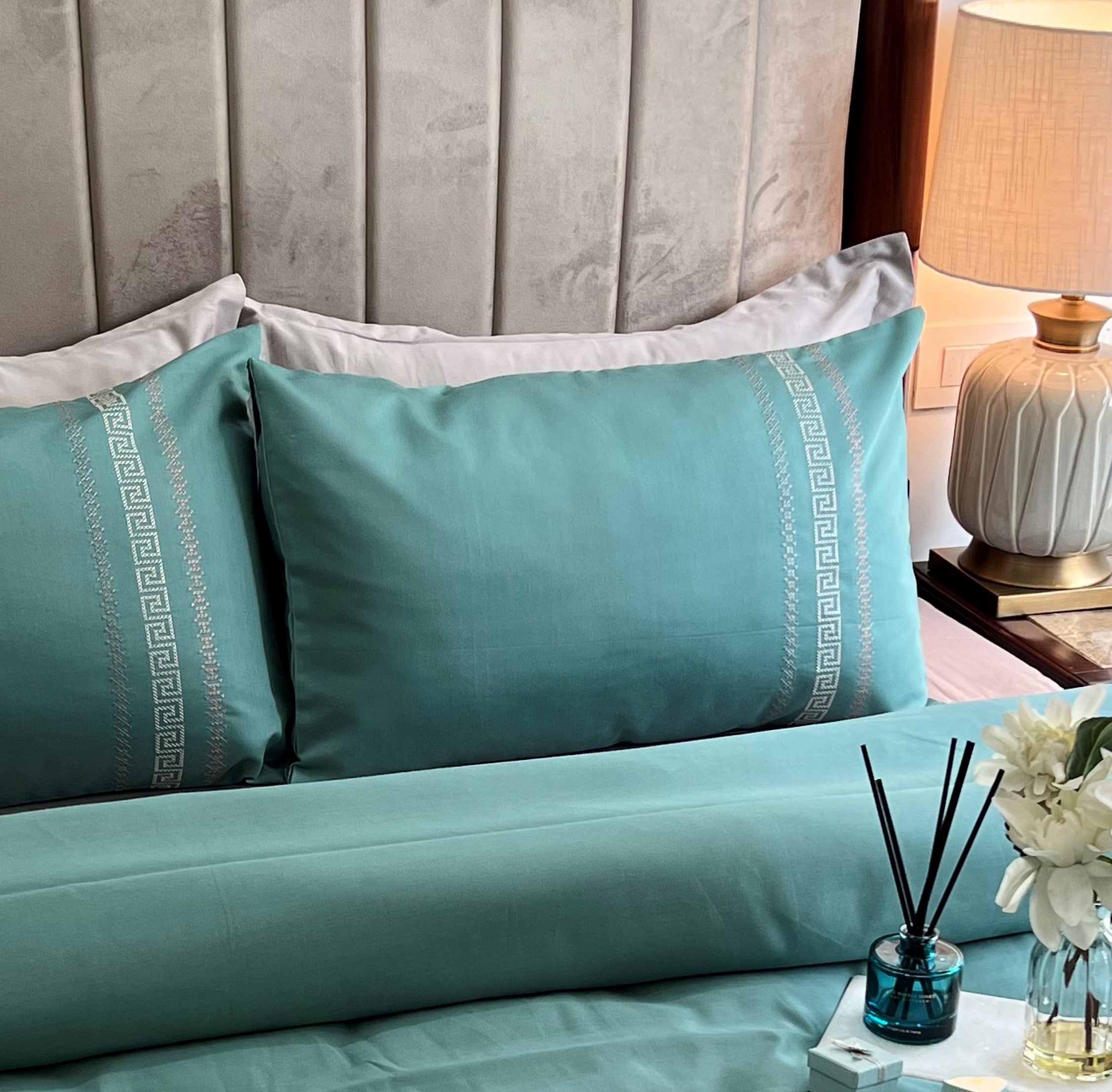 Lucas Turquoise 1000TC Cotton Rich Syona Bedsheet Set (5 pc Set)