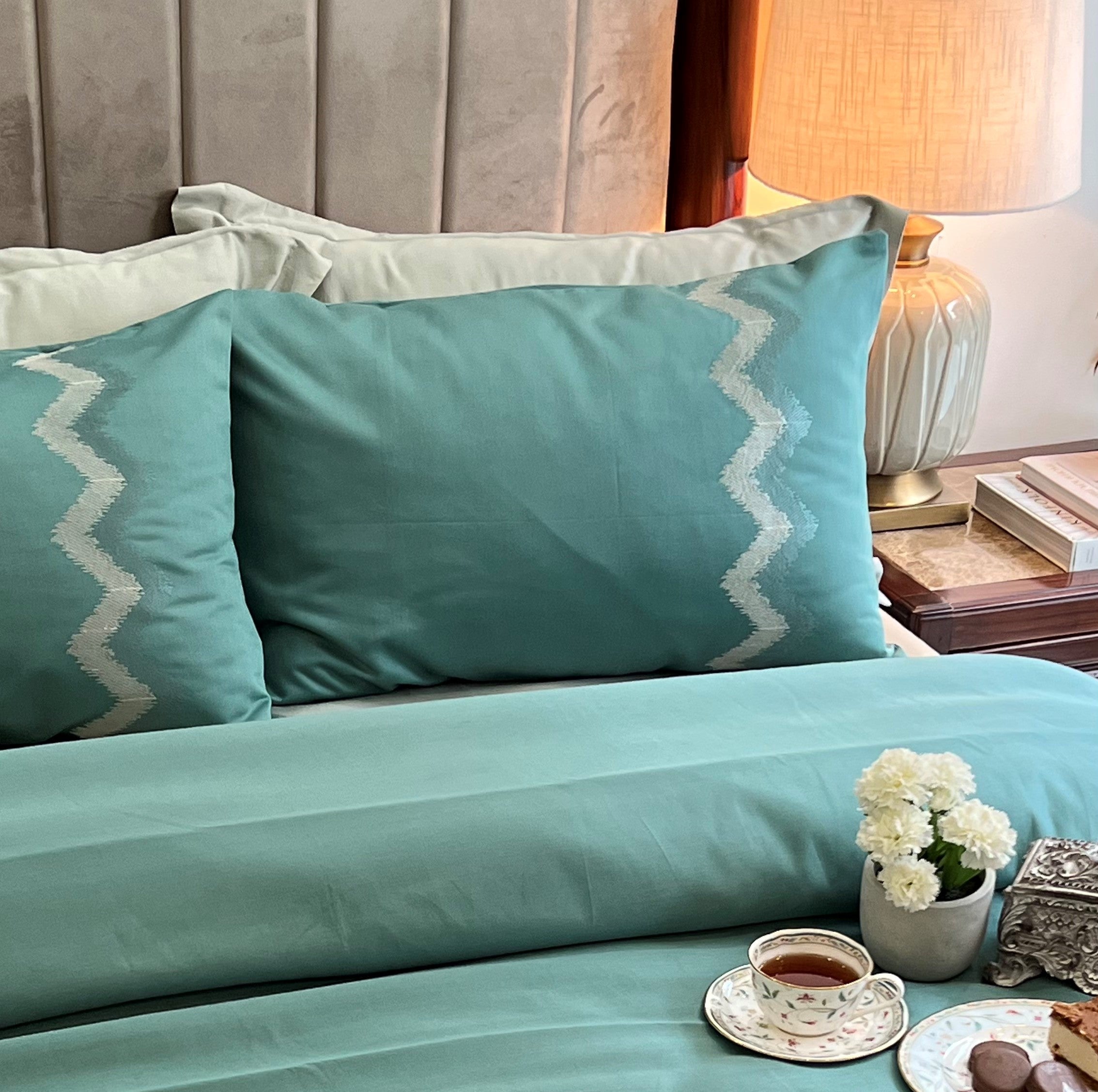Crest Turquoise 1000TC Cotton Rich Syona Bedsheet Set (5 pc Set)